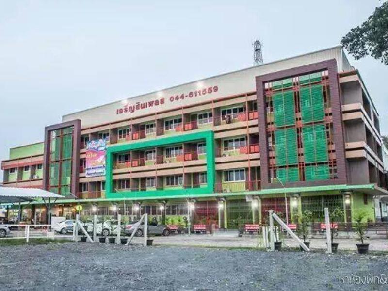 Jaroensin Place Buriram Bagian luar foto