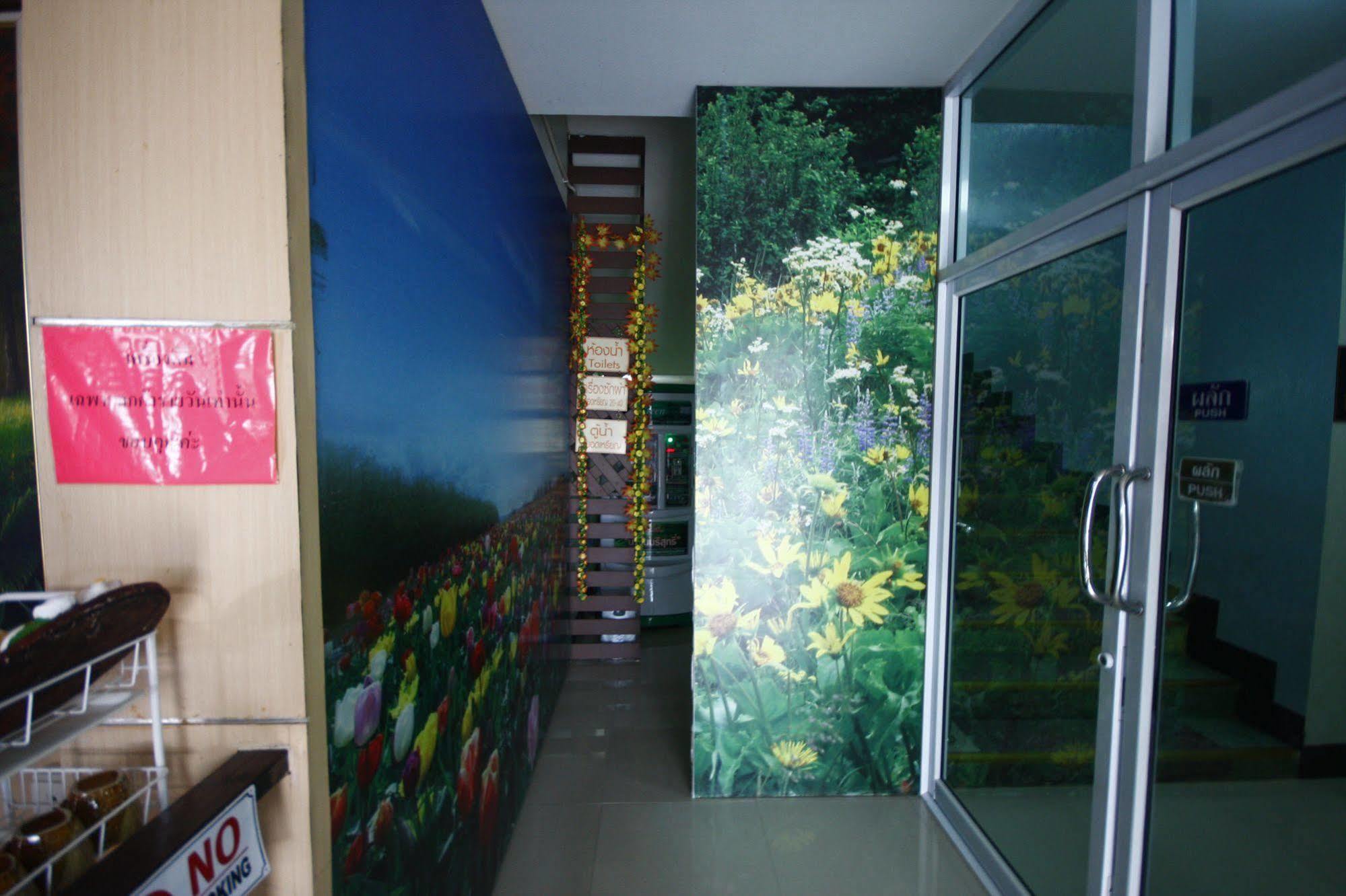 Jaroensin Place Buriram Bagian luar foto